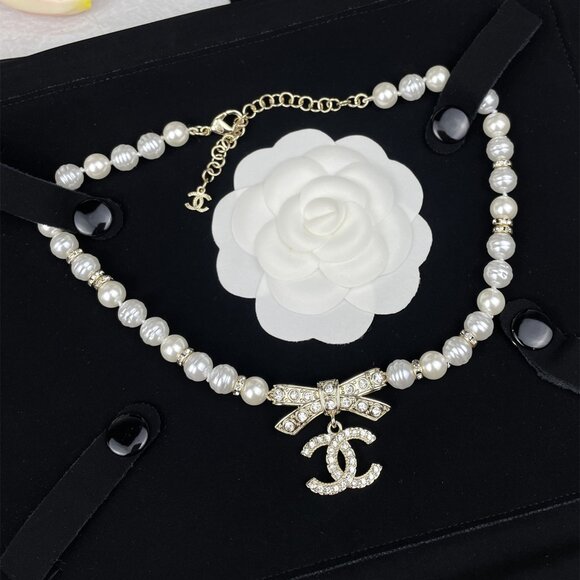 Chanel Pearl Necklace - Picture 2 of 5
